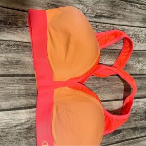 Sports bra with padding